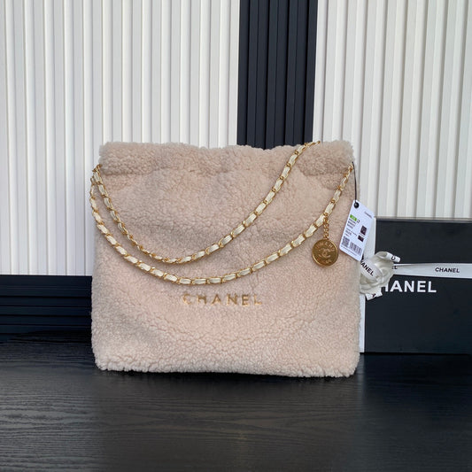 CHANEL 24K Hobo 22 Bag 39cm Beige Wool Fur