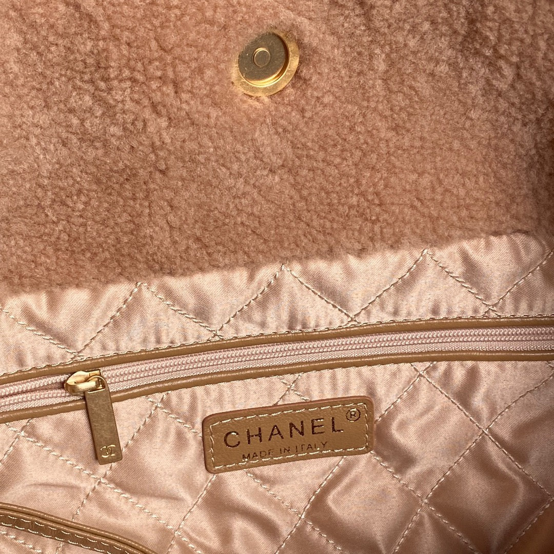 CHANEL 24K Hobo 22 Bag 35cm Brown Wool Fur