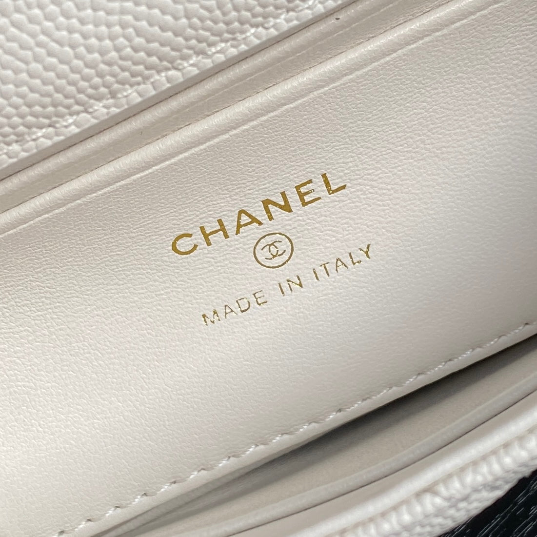 CHANEL 24K Coco Handle Nano 14.5cm White Grained Calfskin Gold Hardware