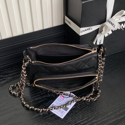 CHANEL 25C Clutch With Strap 21cm Black Calfskin