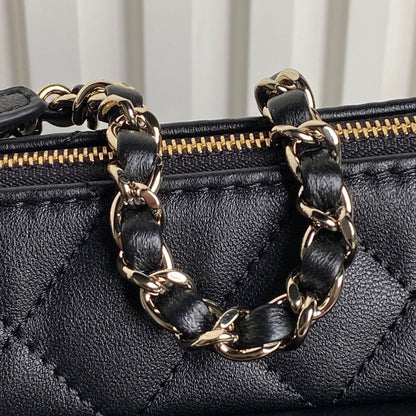 CHANEL 25C Clutch With Strap 21cm Black Calfskin