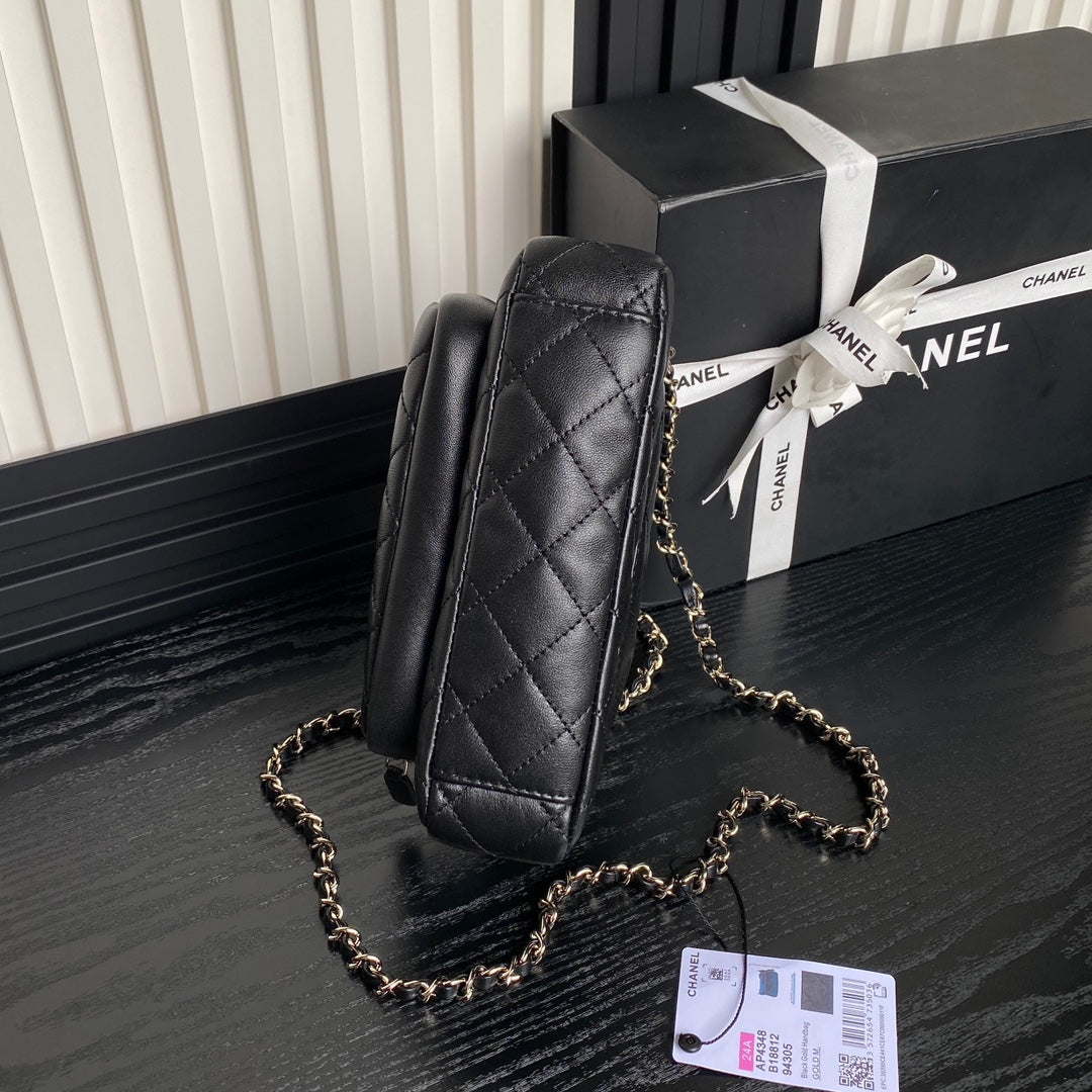 CHANEL 25C Clutch With Strap 21cm Black Calfskin