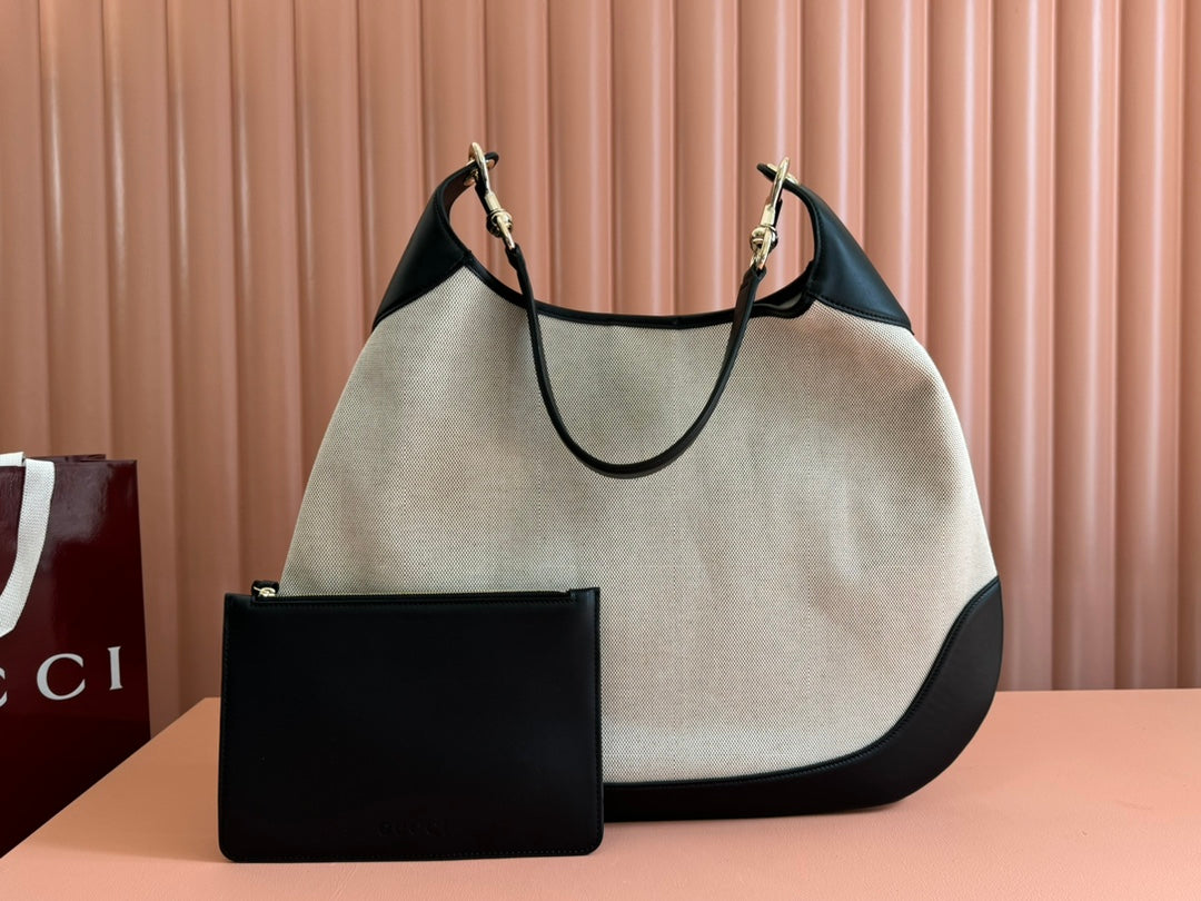 Gucci BODY MEDIUM SHOULDER BAD 49 IN NATURAL CANVAS AND BLACK CALFSKIN GOLD HARDWARE