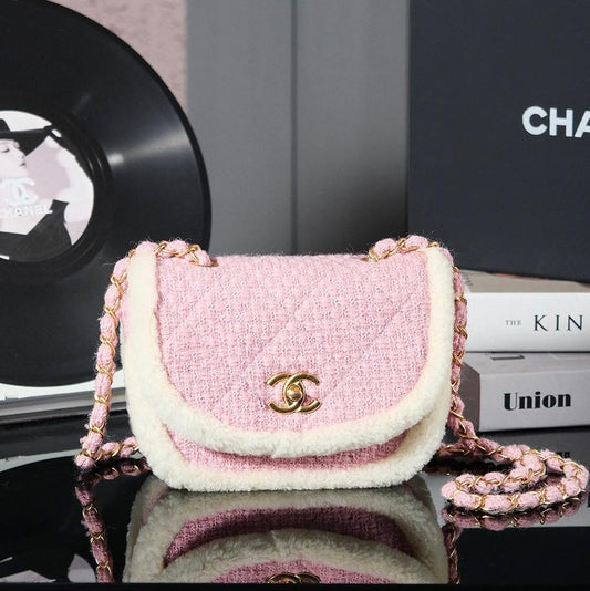 CHANEL 24N Flap Bag 20cm Pink Beige Tweed Sherling