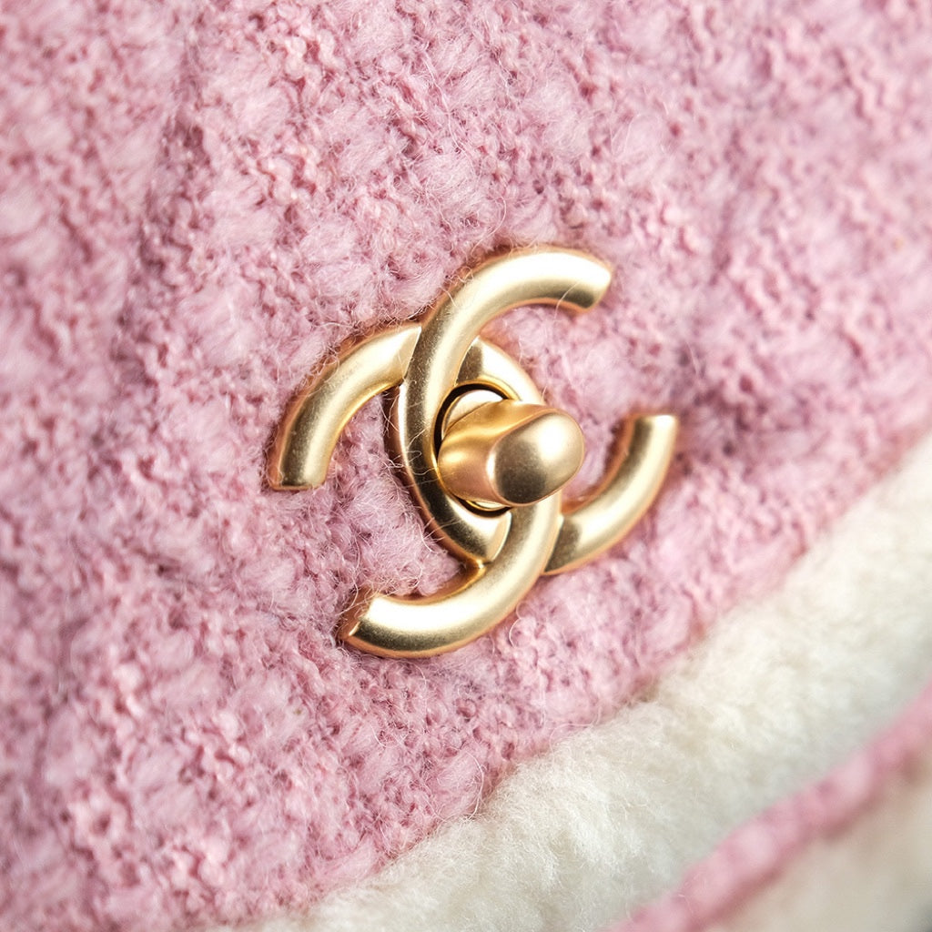 CHANEL 24N Flap Bag 20cm Pink Beige Tweed Sherling