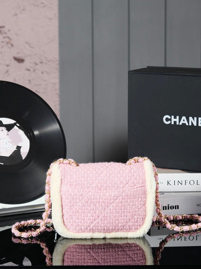 CHANEL 24N Flap Bag 20cm Pink Beige Tweed Sherling