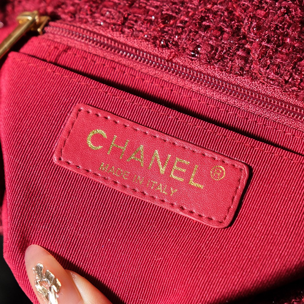 CHANEL 24N Flap Bag 20cm Red Beige Tweed Sherling