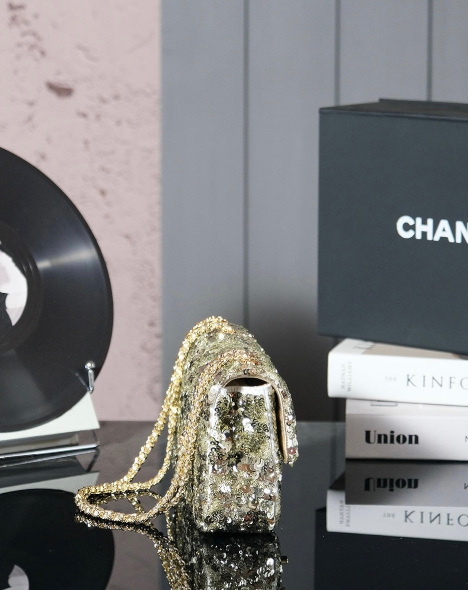 CHANEL 25C Flap Bag 21cm Dense Sequin White Calfskin