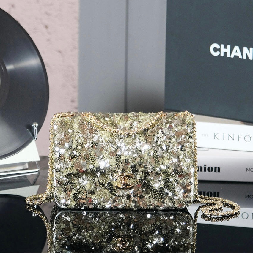 CHANEL 25C Flap Bag 21cm Dense Sequin White Calfskin