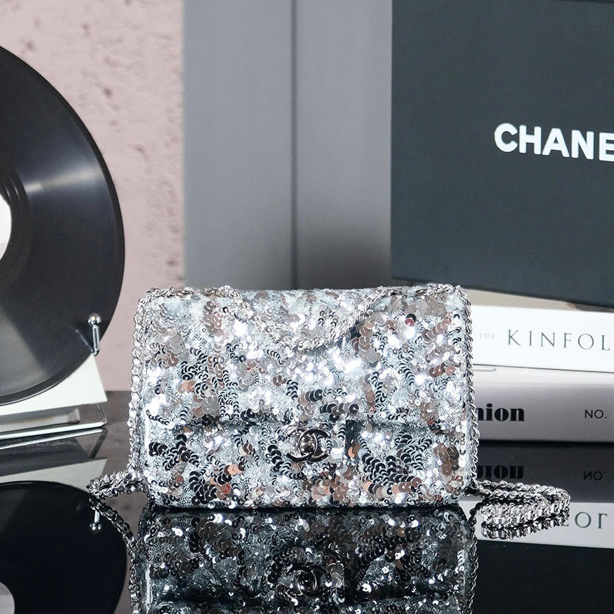 CHANEL 25C Flap Bag 21cm Dense Silver Sequin White Calfskin