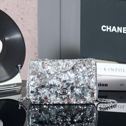 CHANEL 25C Flap Bag 21cm Dense Silver Sequin White Calfskin