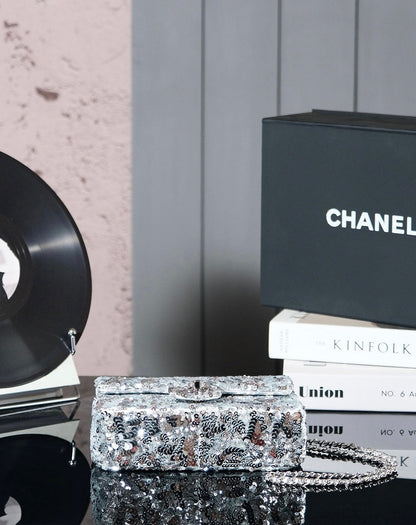 CHANEL 25C Flap Bag 21cm Dense Silver Sequin White Calfskin