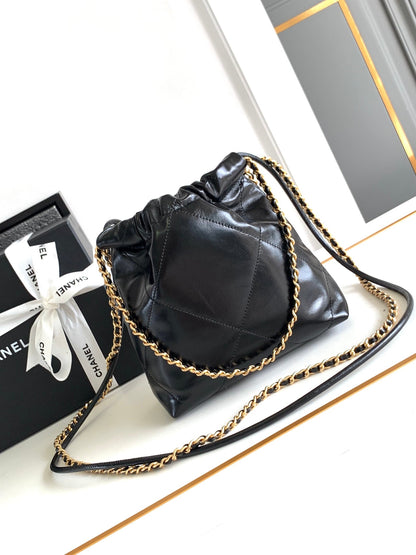 CHANEL 24a 22 hobo bag 20cm black lambskin pearl gold hardware