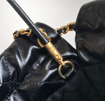CHANEL 24a 22 hobo bag 20cm black lambskin pearl gold hardware