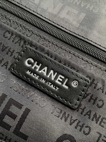 CHANEL Vintage Hobo Bag 40cm Black Lambskin Silver Hardware