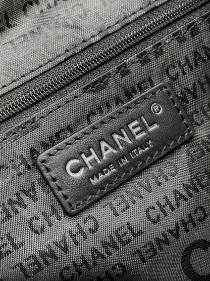 CHANEL Vintage Hobo Bag 30cm Black Lambskin Silver Hardware