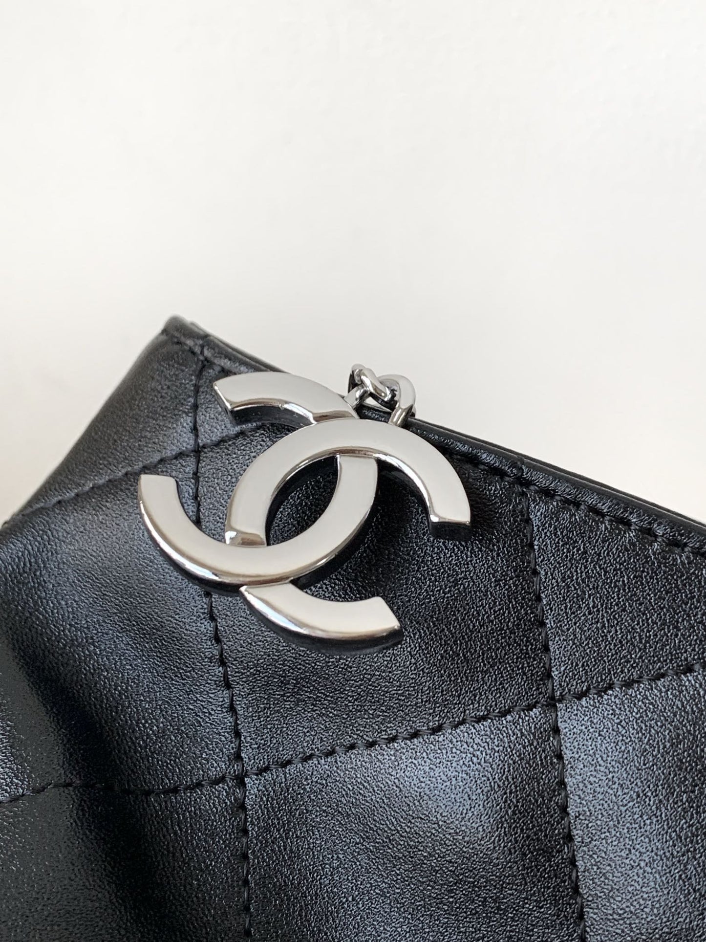 CHANEL Vintage Hobo Bag 30cm Black Lambskin Silver Hardware