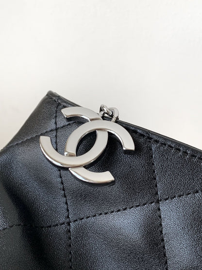 CHANEL Vintage Hobo Bag 30cm Black Lambskin Silver Hardware