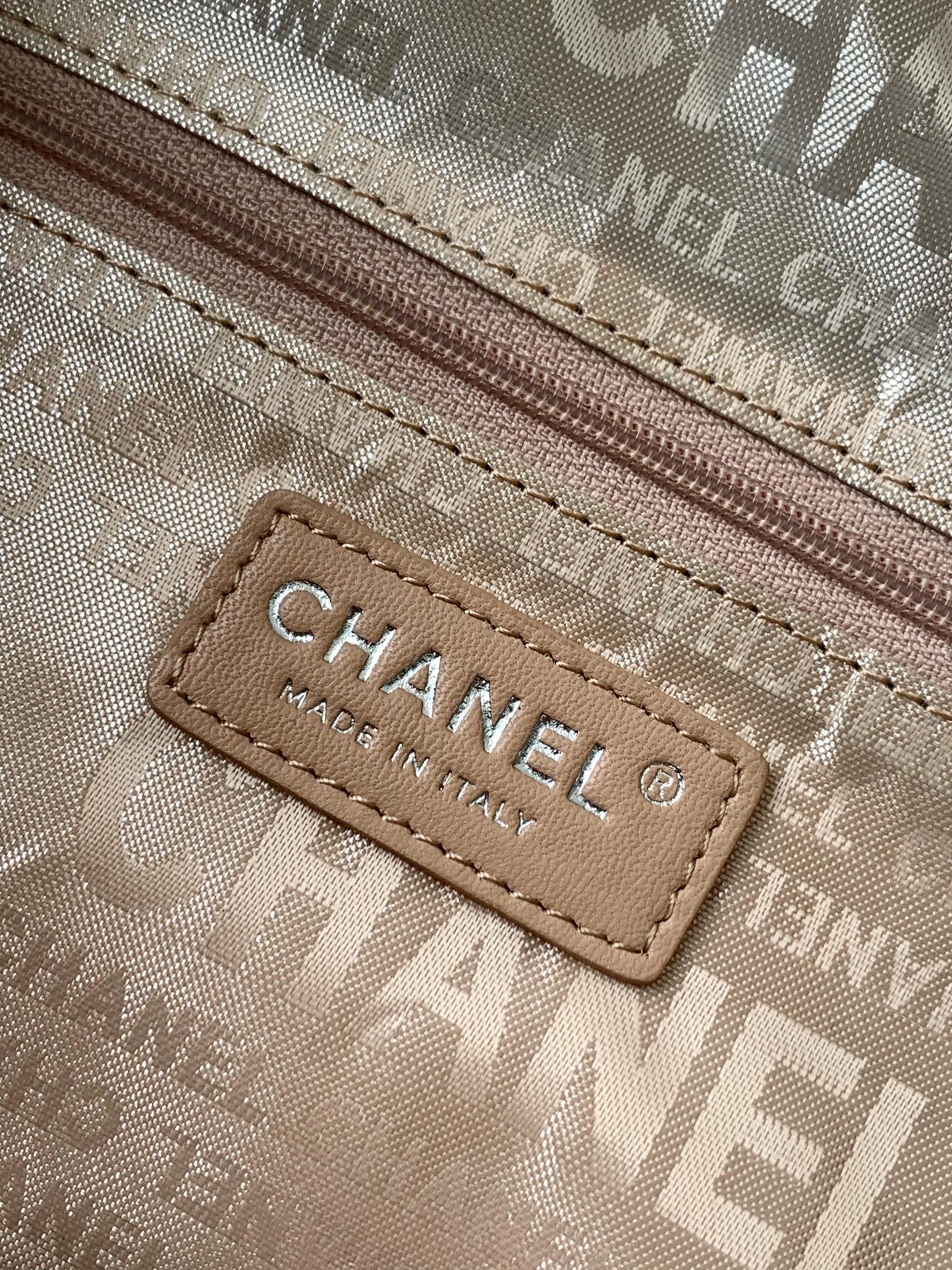 CHANEL Vintage Hobo Bag 40cm Silver Metalic Lambskin Silver Hardware