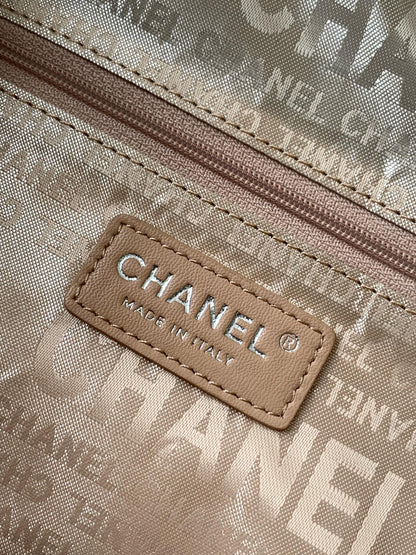 CHANEL Vintage Hobo Bag 40cm Silver Metalic Lambskin Silver Hardware