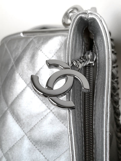 CHANEL Vintage Hobo Bag 40cm Silver Metalic Lambskin Silver Hardware