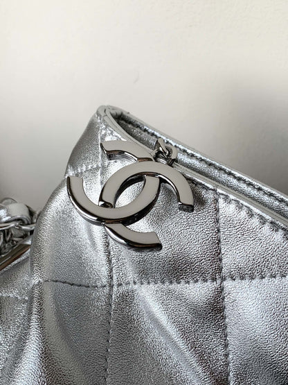 CHANEL Vintage Hobo Bag 30cm Silver Metalic Lambskin Silver Hardware