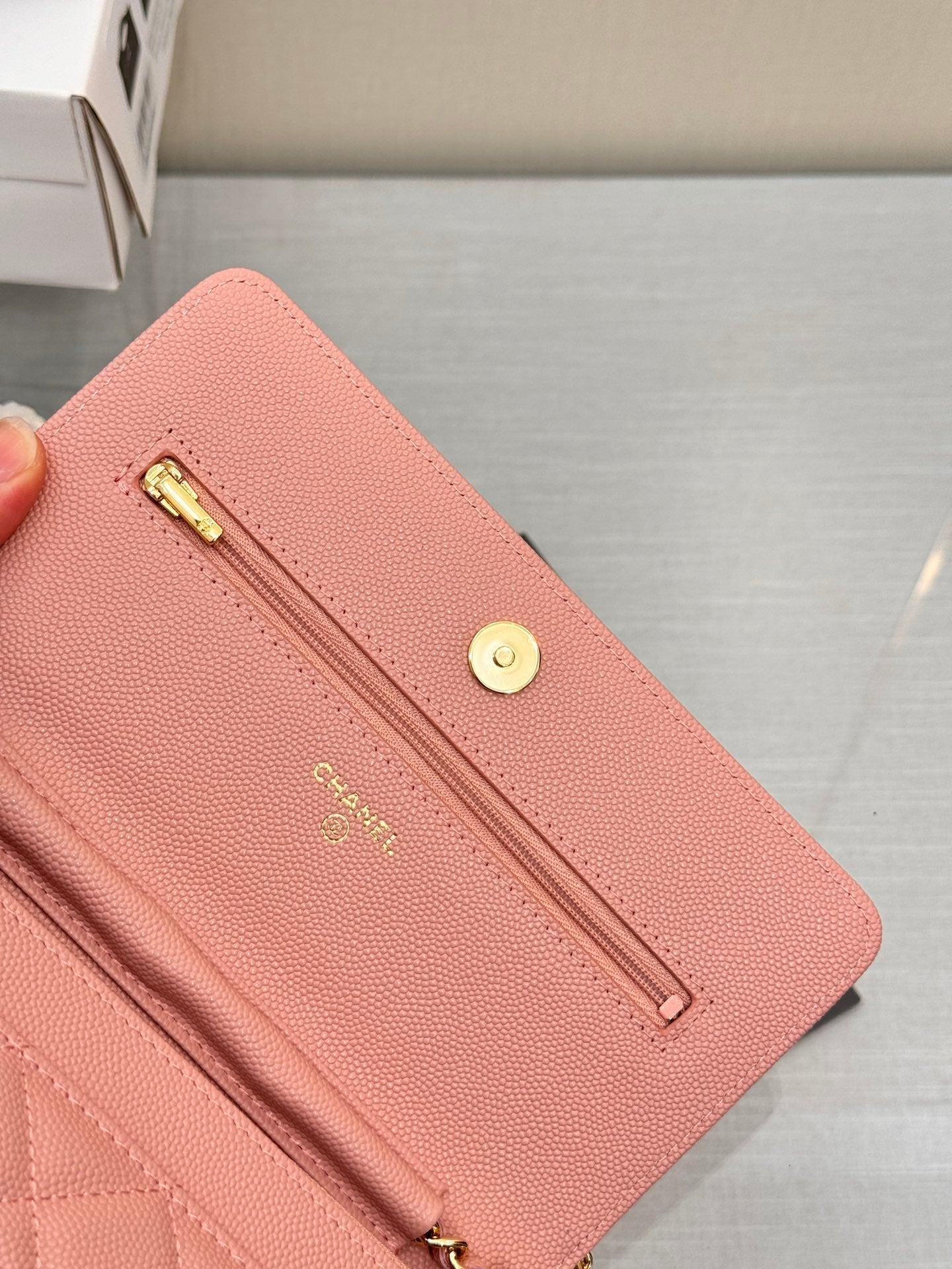 CHANEL WOC 19CM LIGHT PINK CAVIAR GOLD HARDWARE