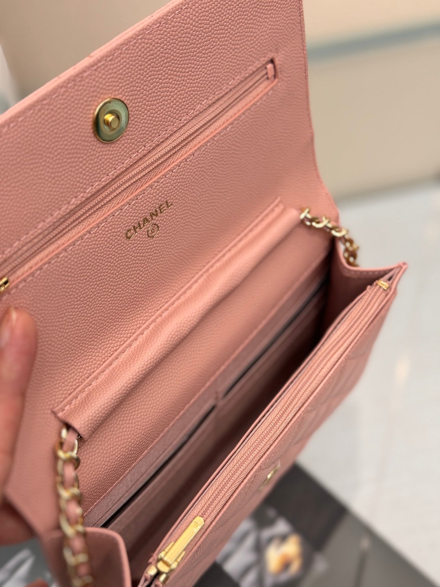 CHANEL WOC 19CM LIGHT PINK CAVIAR GOLD HARDWARE