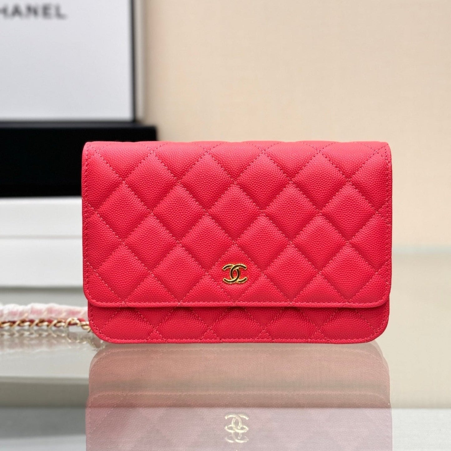 CHANEL WOC 19CM RED CAVIAR GOLD HARDWARE