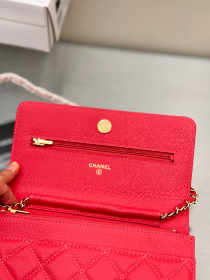 CHANEL WOC 19CM RED CAVIAR GOLD HARDWARE