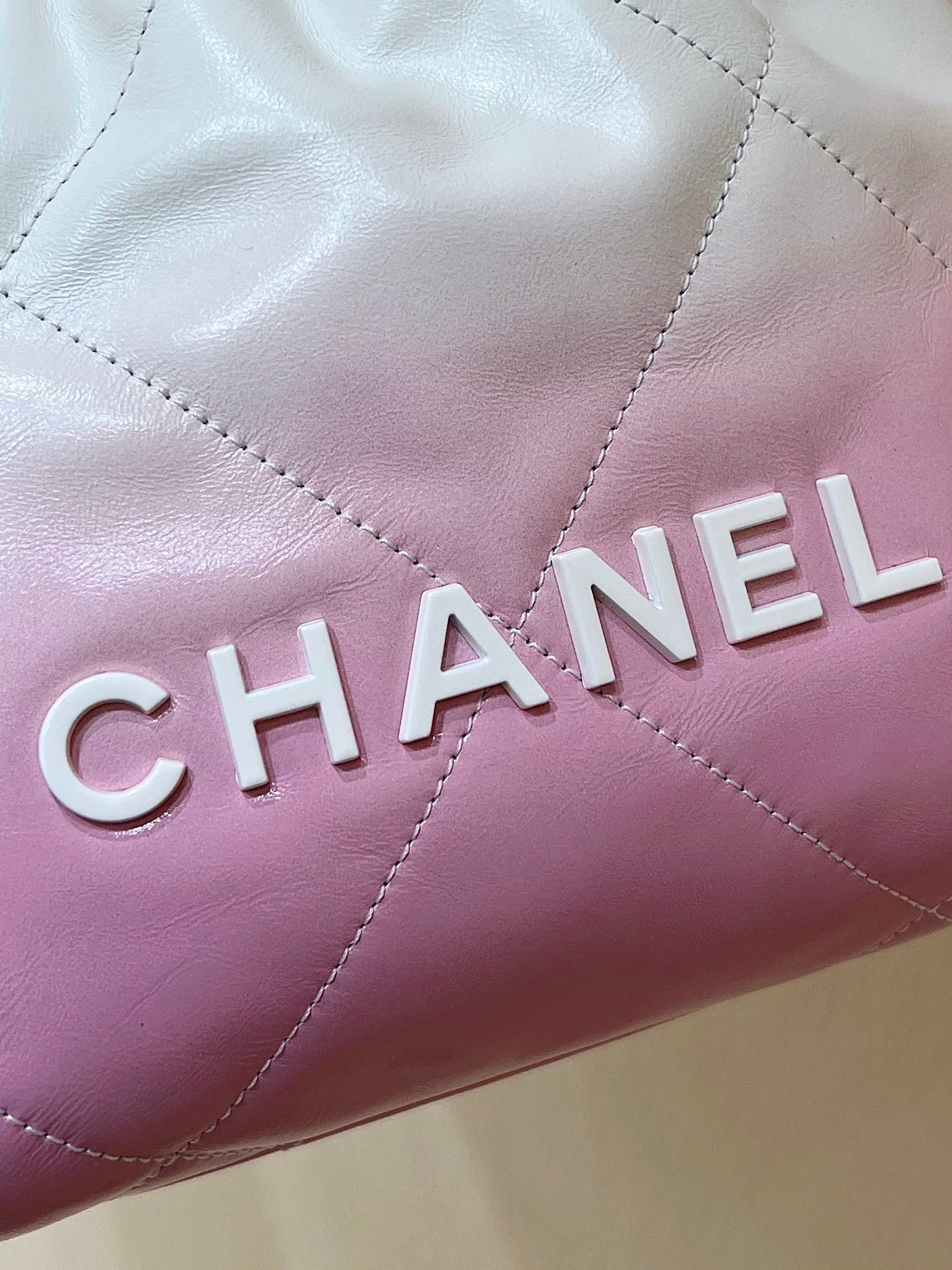 CHANEL cc22 mini hobo bag 20cm pink white lambskin silver hardware