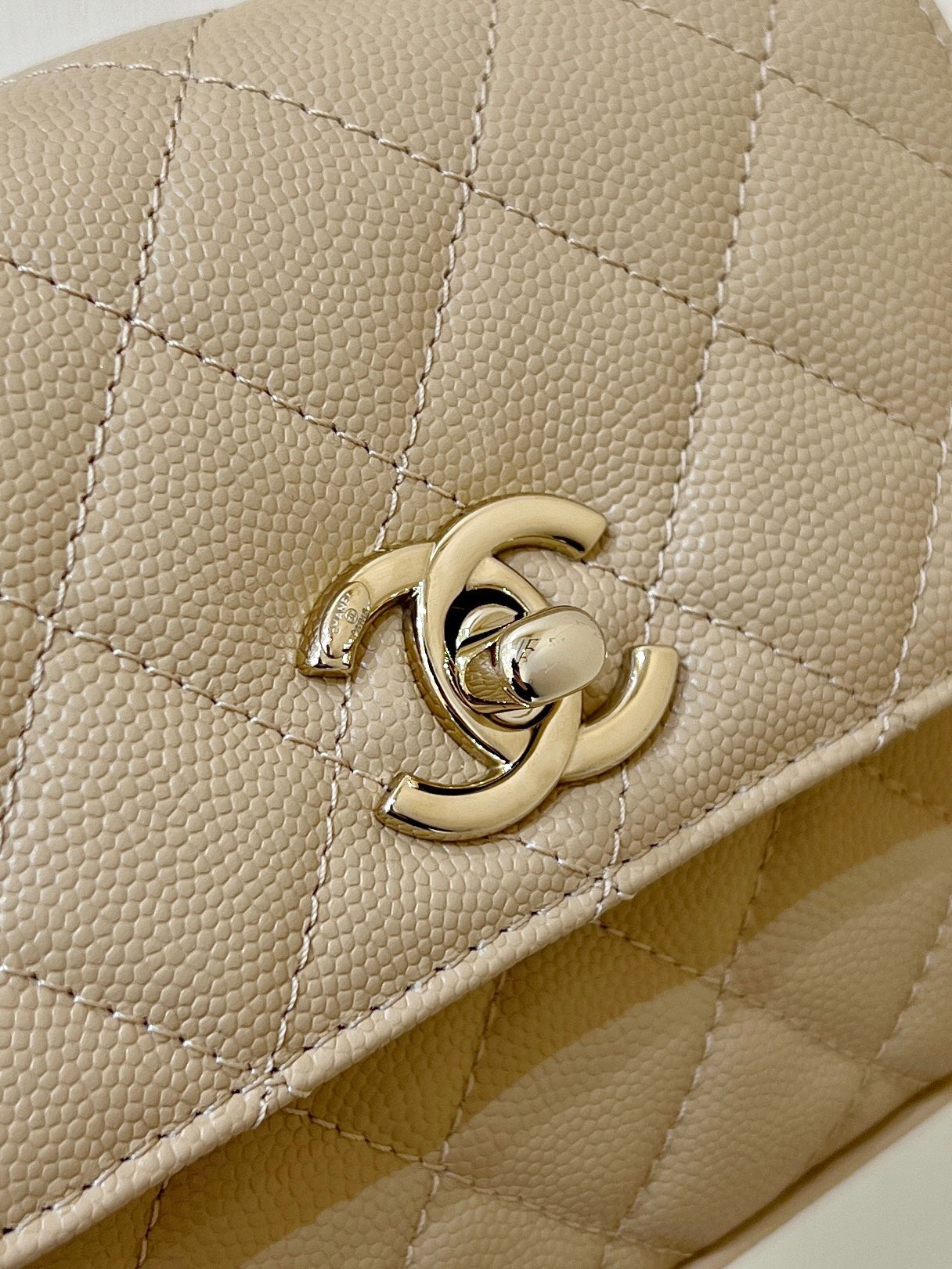 CHANEL 24K Coco Hanle Nano 18cm Beige Grained Calfskin Gold Hardware