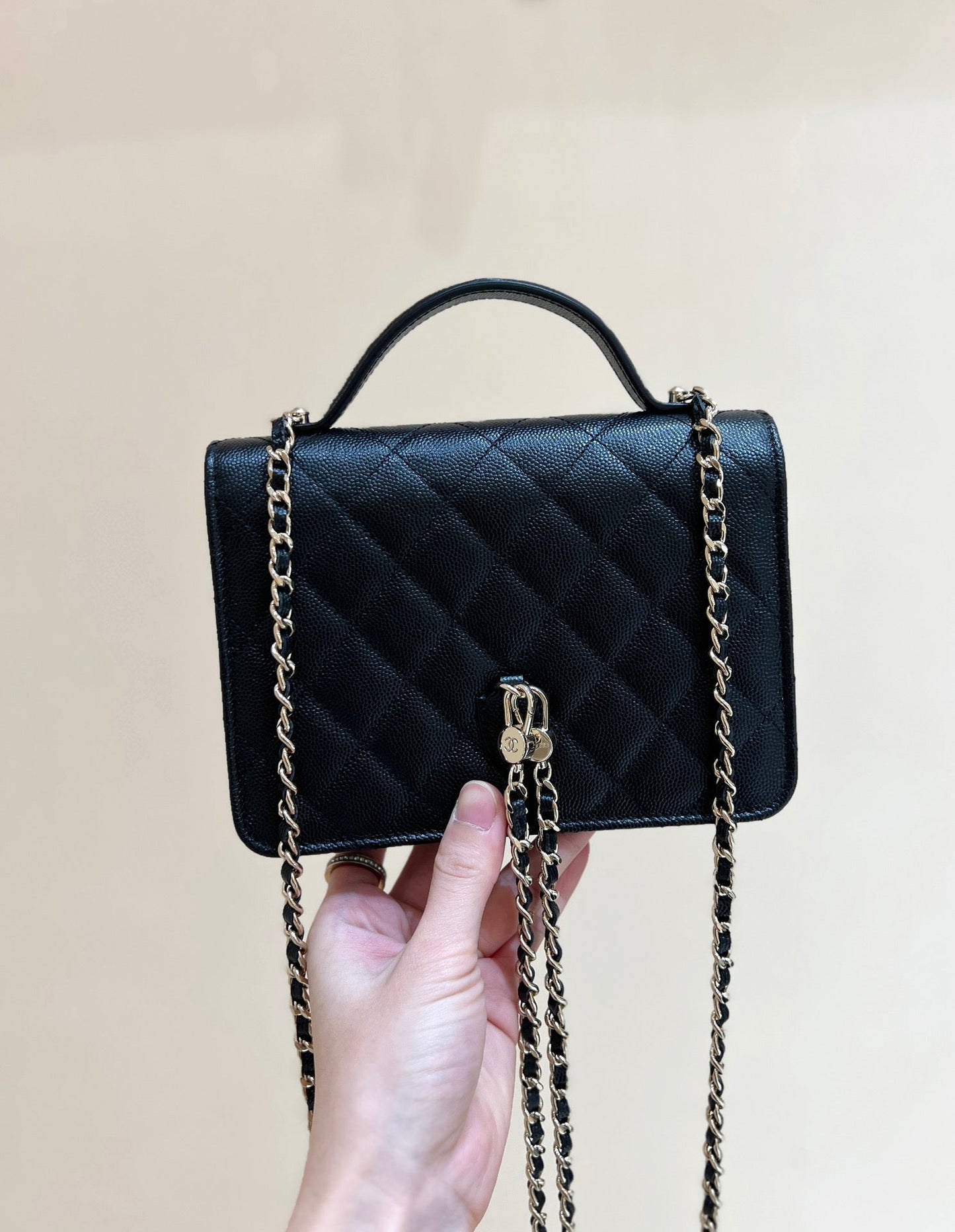 CHANEL 25C Mini Woc 18cm Black Grained Calfskin Gold Hardware