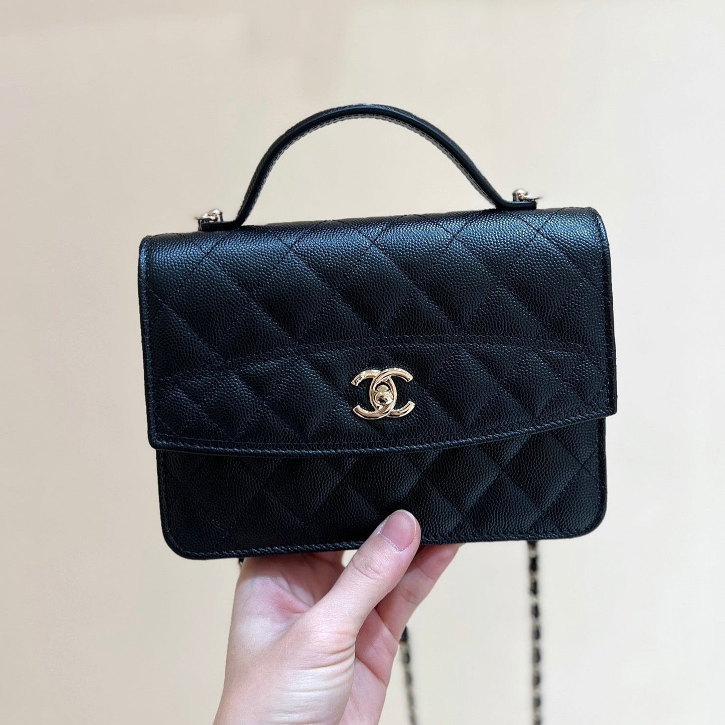 CHANEL 25C Mini Woc 18cm Black Grained Calfskin Gold Hardware