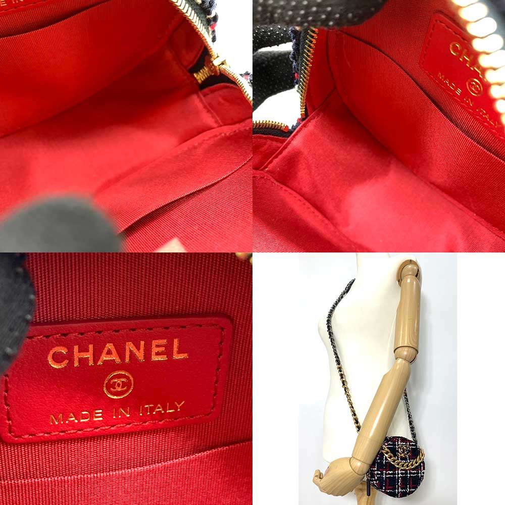 Chanel Tweed Round Clutch Mini Chain Shoulder Bag Crossbody in New Condition