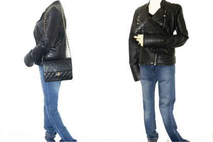 CHANEL Small Chain Shoulder Bag Clutch Black Quilted Flap Lambskin j85