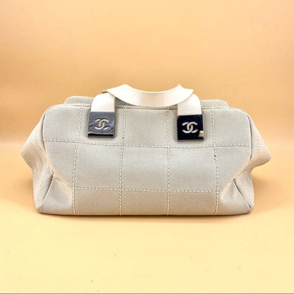 CHANEL vintage beige handbag