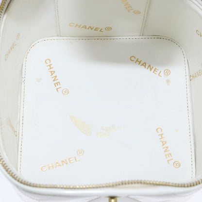 CHANEL Matelasse Vanity Cosmetic Pouch Patent leather White Gold CC PP147