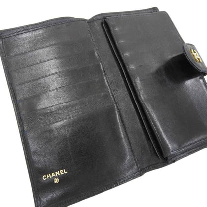 Chanel null Leather 2 in New Condition