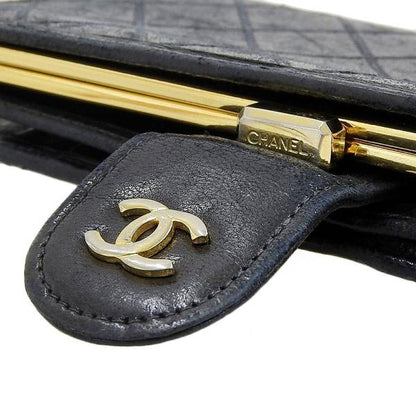 Chanel null Leather 2 in New Condition