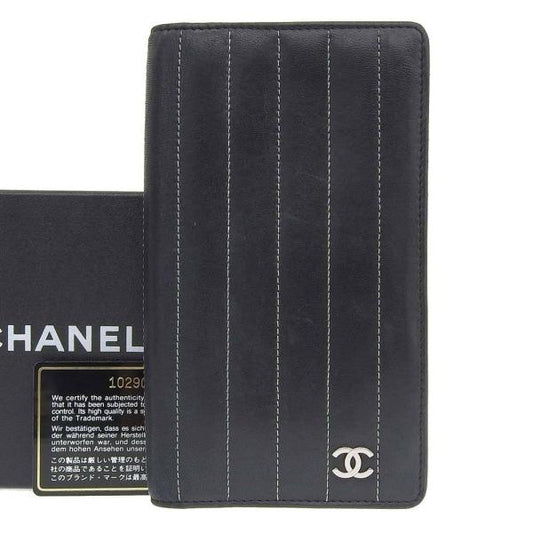Chanel null 10/A30043 in New Condition