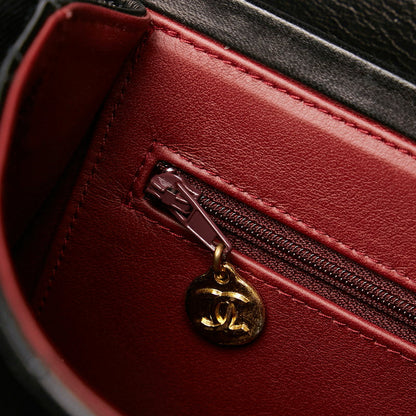 Chanel Matelasse Single Chain Shoulder Bag Black Gold Lambskin