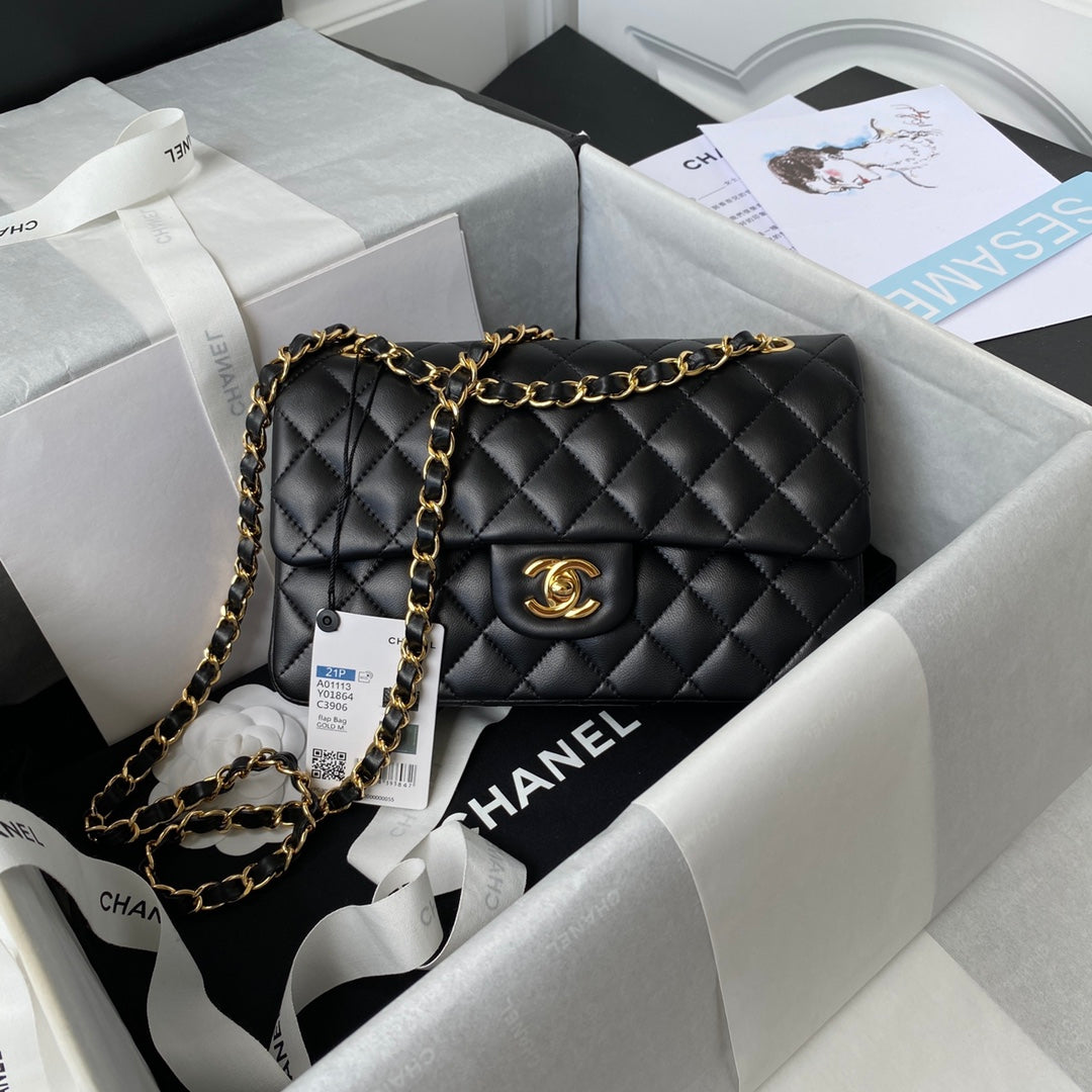 CHANEL Medium Classic Flap Bag 23cm Black Lambskin Gold Hardware