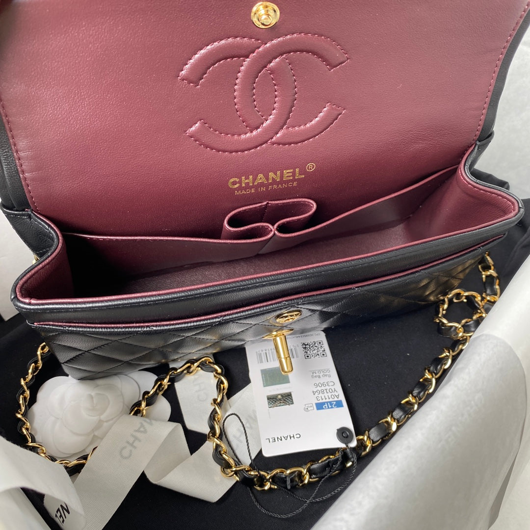 CHANEL Medium Classic Flap Bag 23cm Black Lambskin Gold Hardware