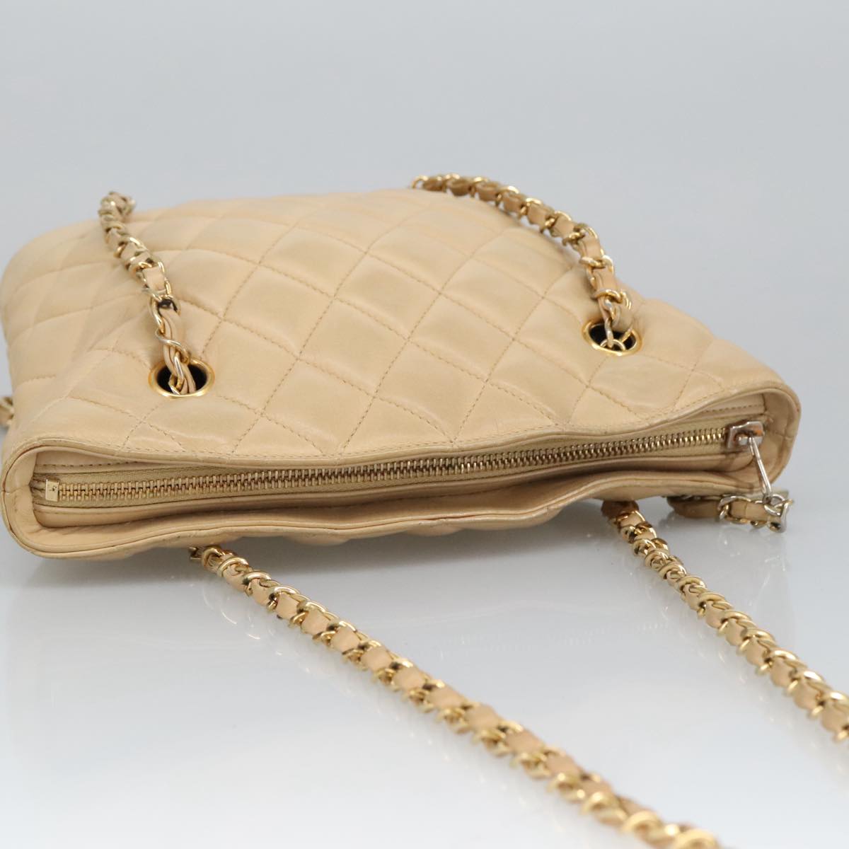 CHANEL Matelasse Chain Shoulder Bag Leather Beige CC yb718