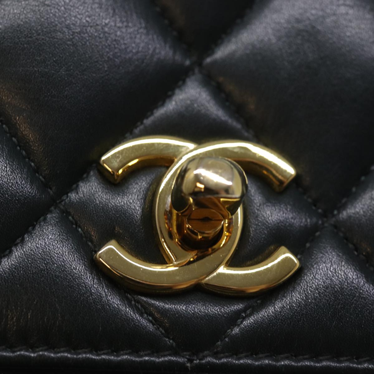 CHANEL Matelasse Turn Lock Chain Shoulder Bag Lamb Skin Green CC yk12713A