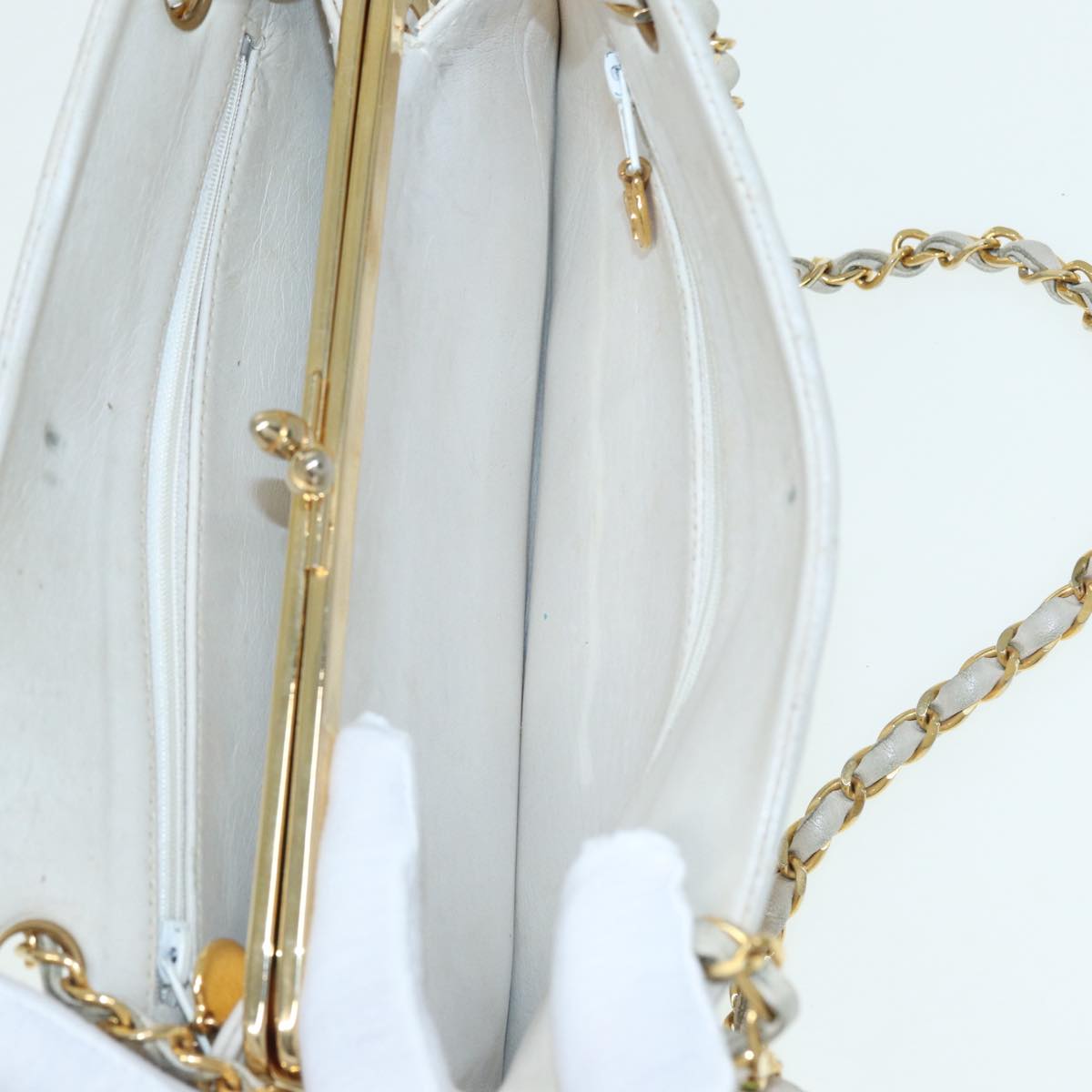 CHANEL V Stitch Chain Hand Bag Leather White CC yk14103