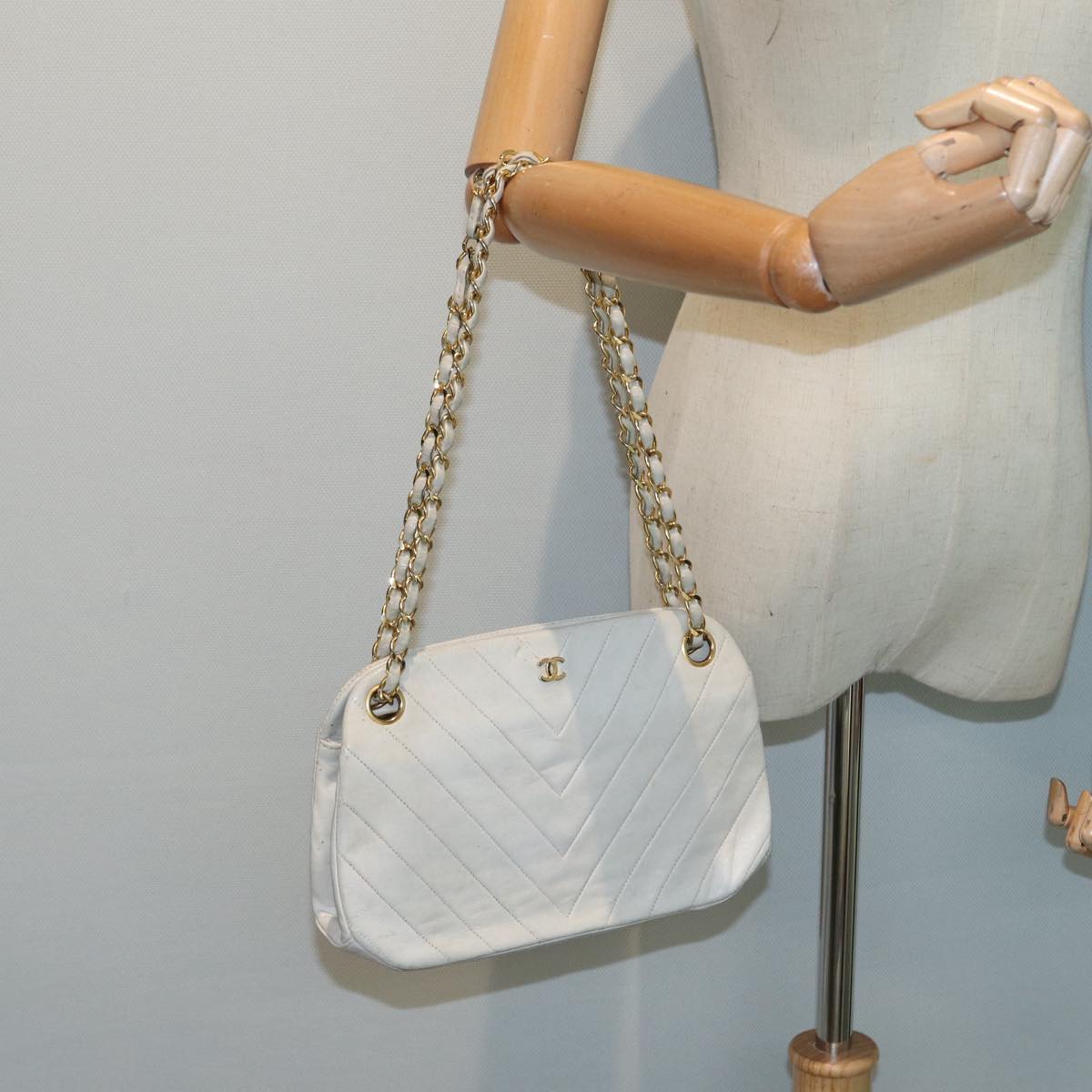 CHANEL V Stitch Chain Hand Bag Leather White CC yk14103