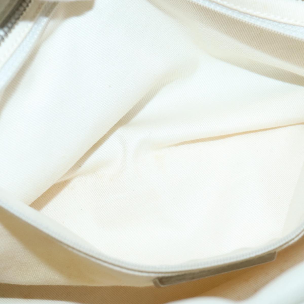 CHANEL Matelasse Chain Shoulder Bag Caviar Skin White Silver CC yk14601