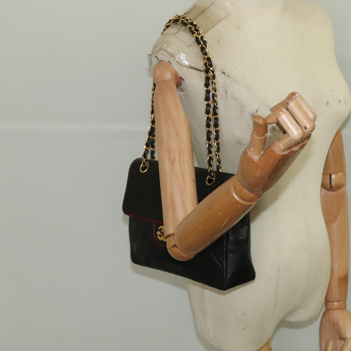 CHANEL Matelasse Turn Lock Chain Bag Lamb Skin Black Gold CC yk15912A